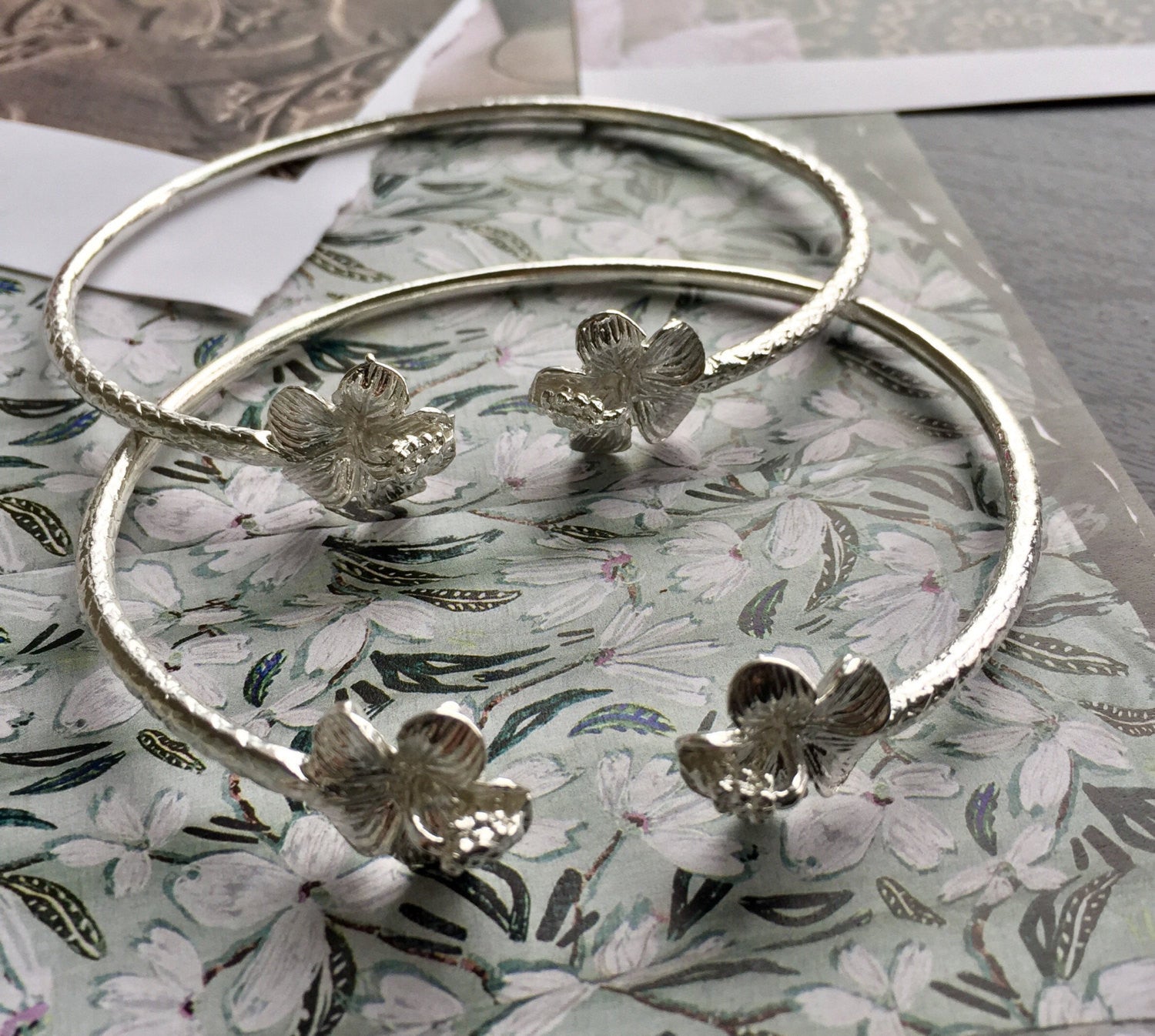 Stunning Flower Bangle - hot Solid 925 Sterling Silver Bangle - Oxidize Bangle Pair - Indian Handmade Jewelry - Ethnic Bangle - Stacking Bangle